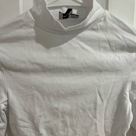 ASOS cropped turtleneck - Picture 3 of 3